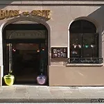 Hotel De Seze 4*